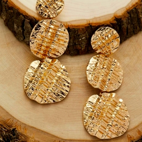 Three's A Crowd Gold Beat Metal Circle Descending Earrings for Pierced Ears - Picture 2 of 5